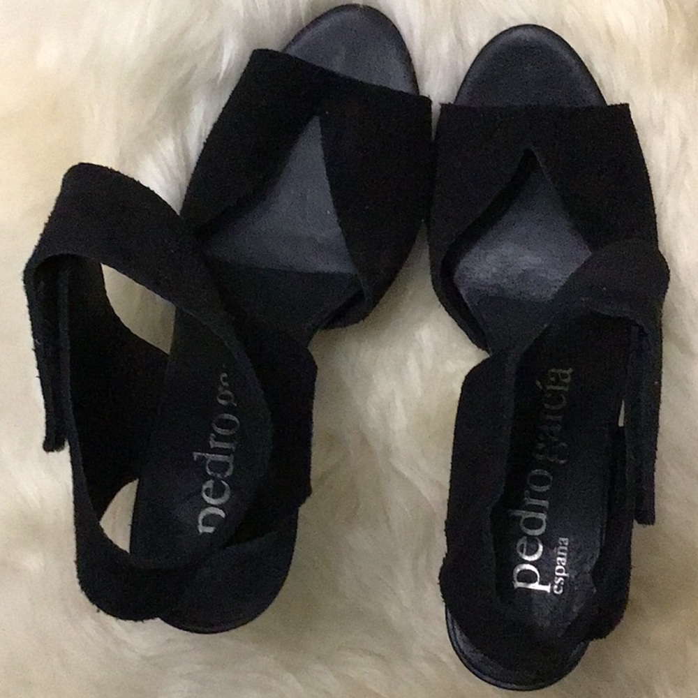 Pedro Garcia suade heels